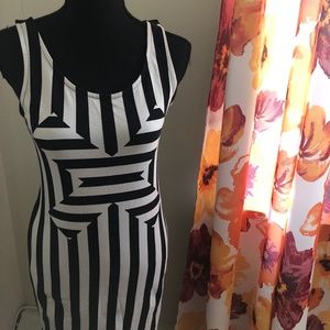Black and white bodycon dress